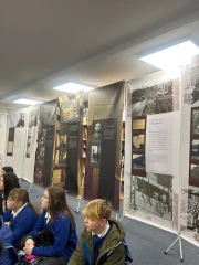 Children at the Anne Frank workshop
